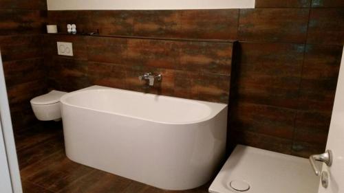 47077799-1b32-45dd-bf48-53e82ab8db6c