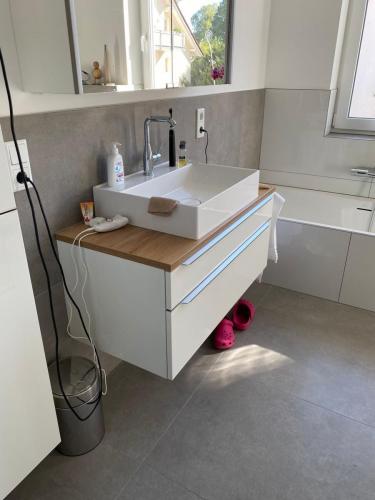 4cea5153-63fc-42e6-bcc8-e633fbd02e18