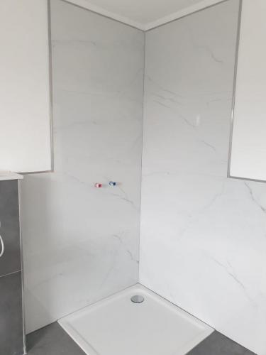 c282fc63-fd8a-4bfa-b049-28163b2c8b6d