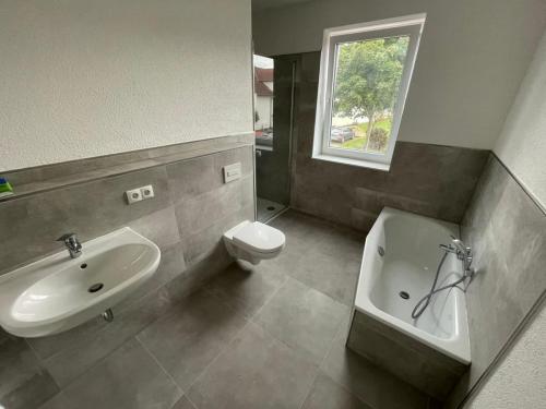 ef79a273-cd54-4b71-a773-0e43318e31ef