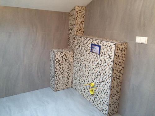 f30e8c45-dbd3-449b-8922-3e220939bfe5