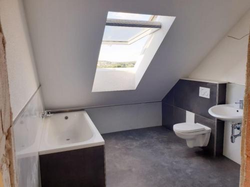 f3900285-4239-4425-8e87-c7ec5baa9a96 (1)