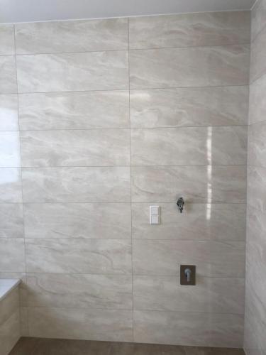 f8f24eb5-59fd-4c41-9859-b8893bfdd815 (1)