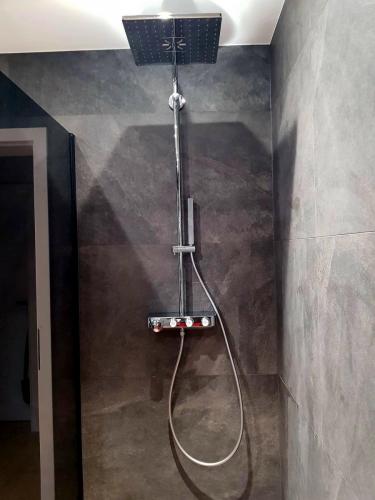 aa897a86-0b8d-46a1-8c83-58487646ed80