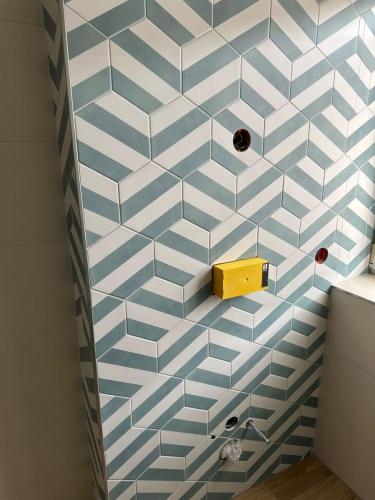 ef296e37-9ddb-4c9b-9d7c-63970a2c3418